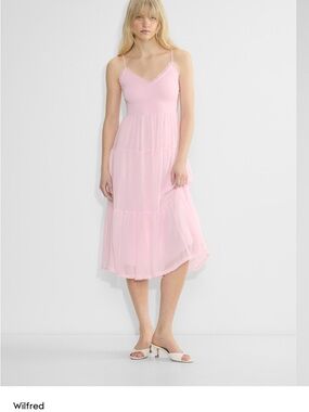 🌸 Aritzia Wilfred Tuberose Dress – Blush Pink Midi (Size S)